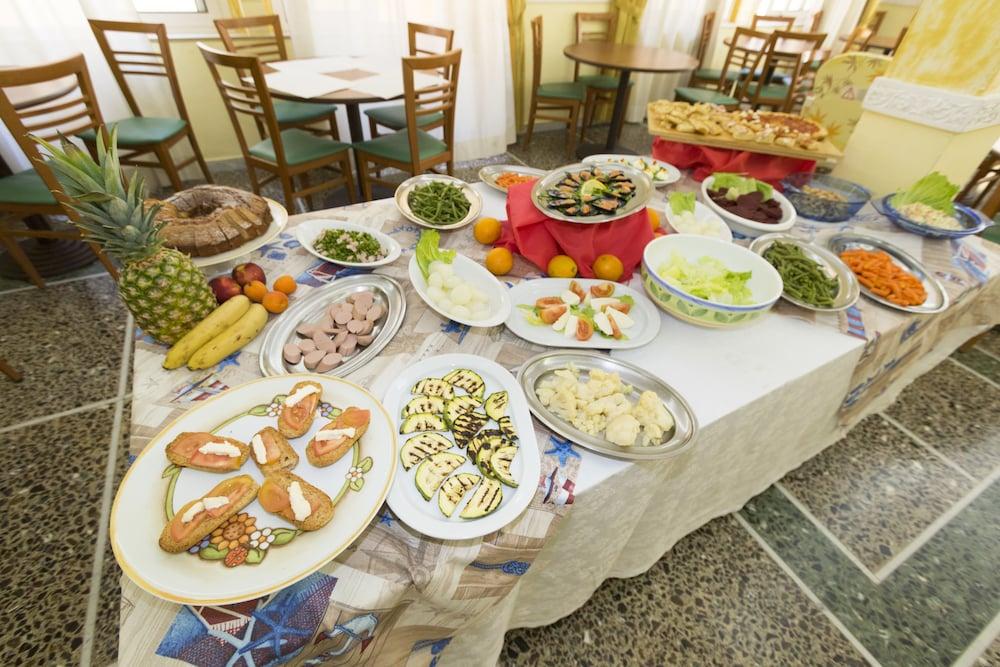 Hotel Giannella Rimini Ngoại thất bức ảnh