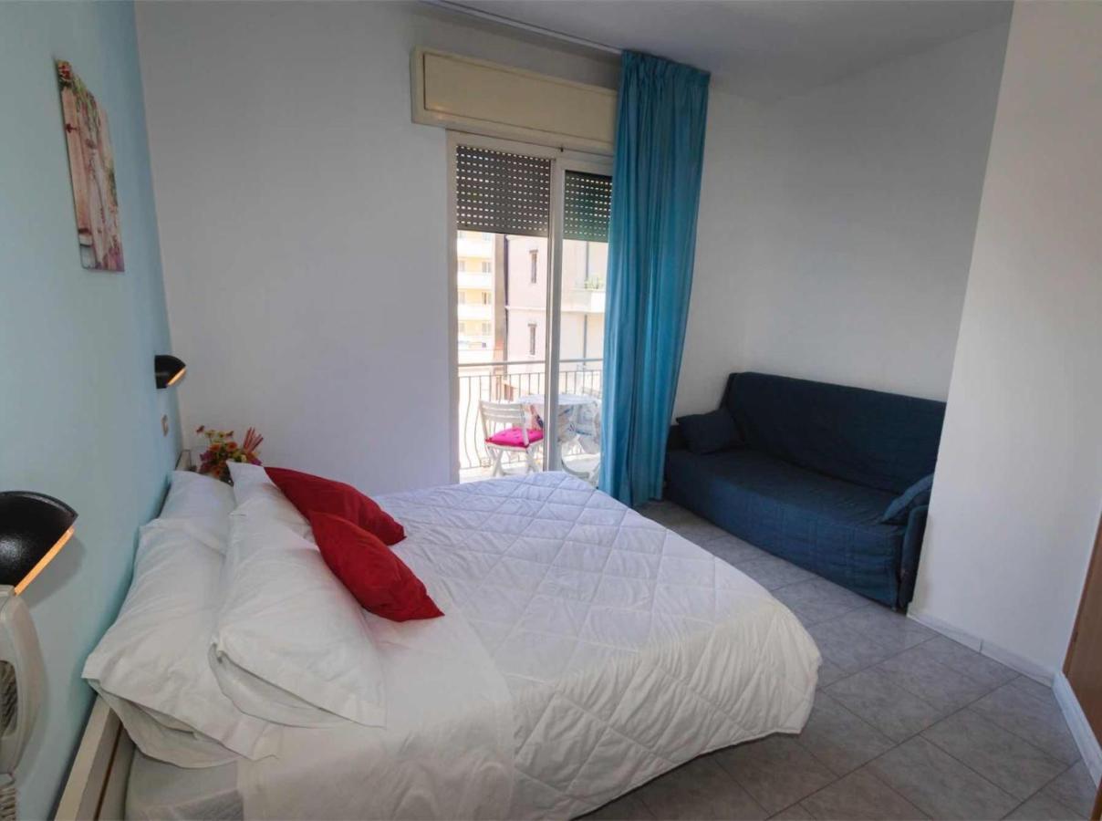 Hotel Giannella Rimini Ngoại thất bức ảnh