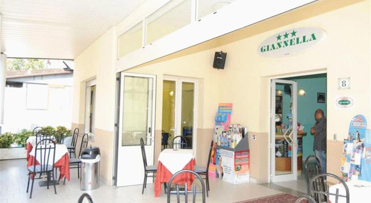 Hotel Giannella Rimini Ngoại thất bức ảnh