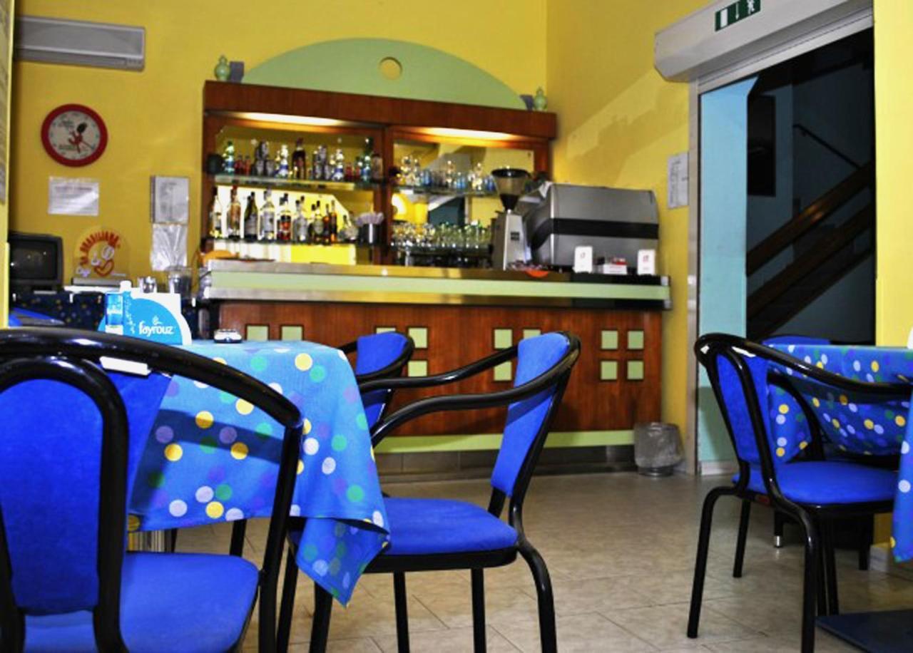 Hotel Giannella Rimini Ngoại thất bức ảnh