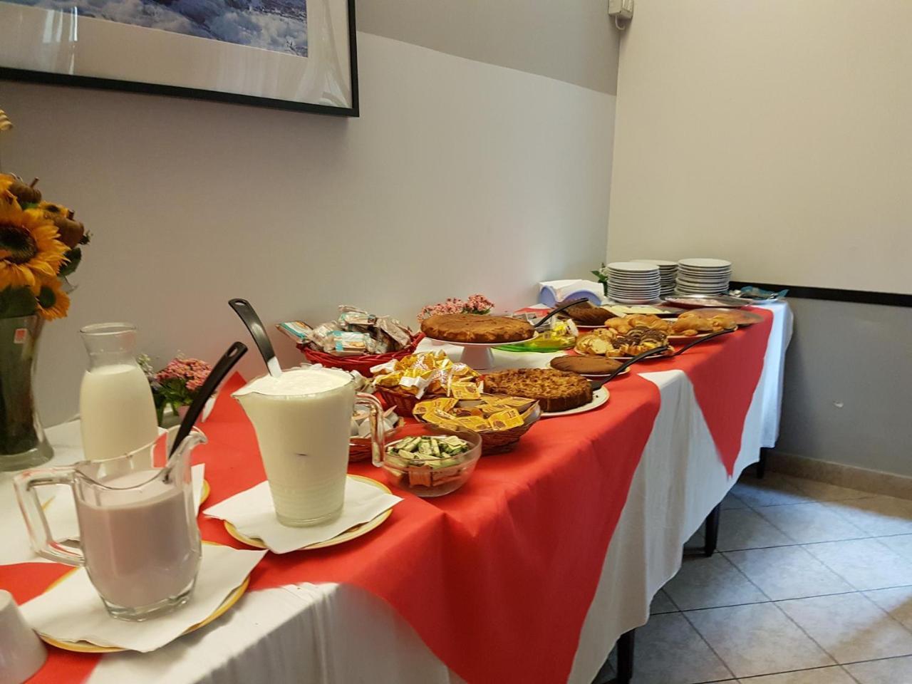 Hotel Giannella Rimini Ngoại thất bức ảnh