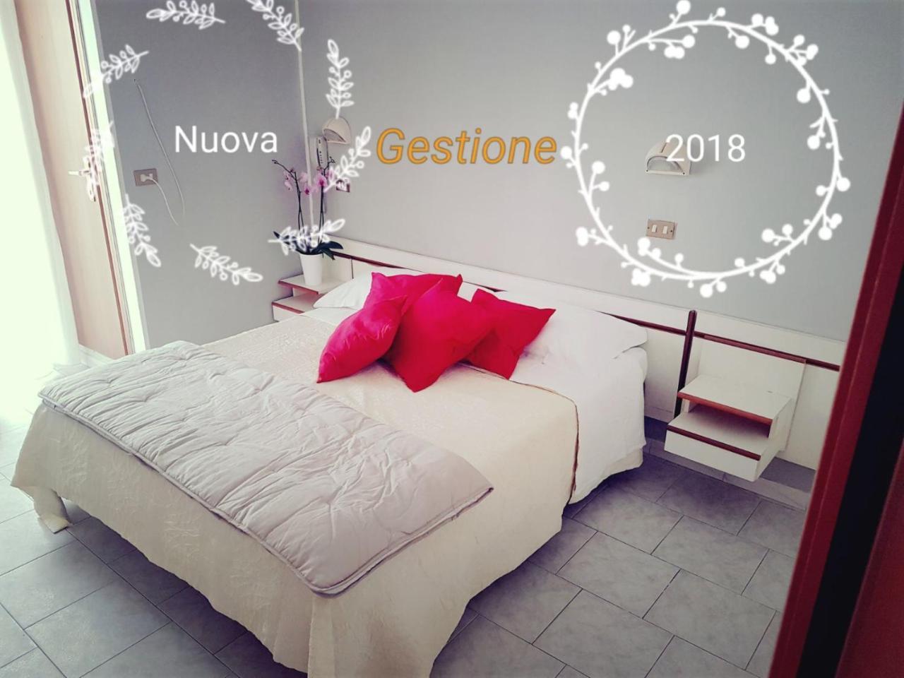 Hotel Giannella Rimini Ngoại thất bức ảnh
