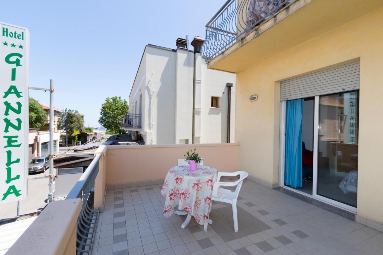 Hotel Giannella Rimini Ngoại thất bức ảnh