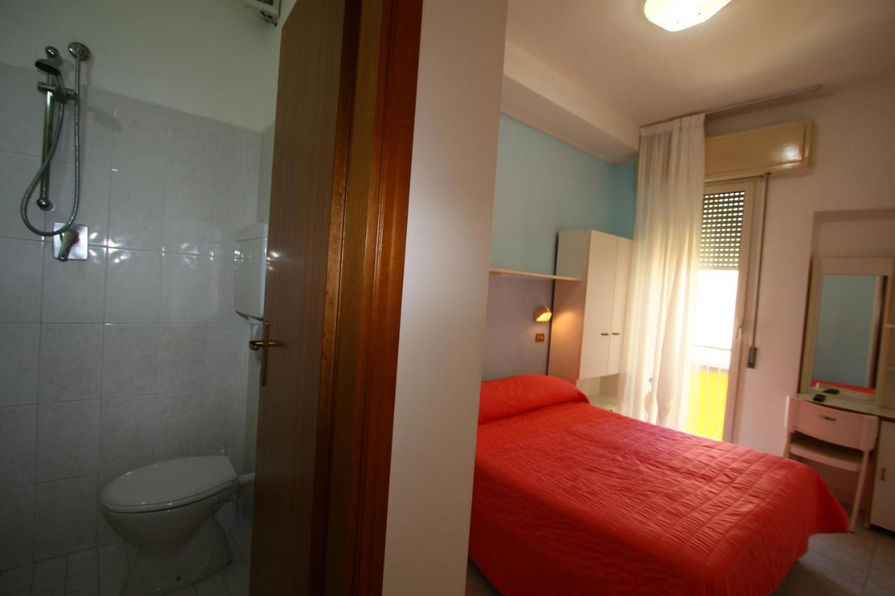 Hotel Giannella Rimini Ngoại thất bức ảnh
