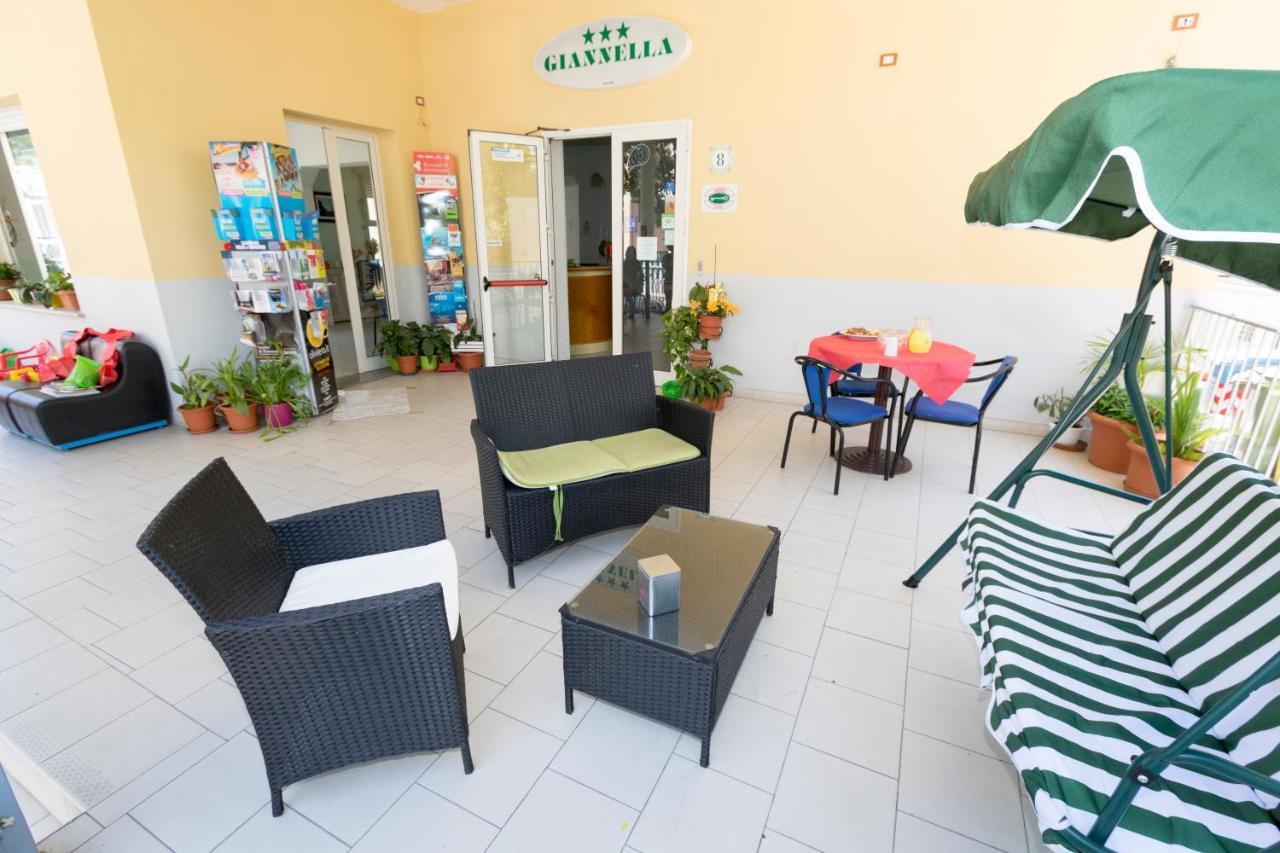 Hotel Giannella Rimini Ngoại thất bức ảnh